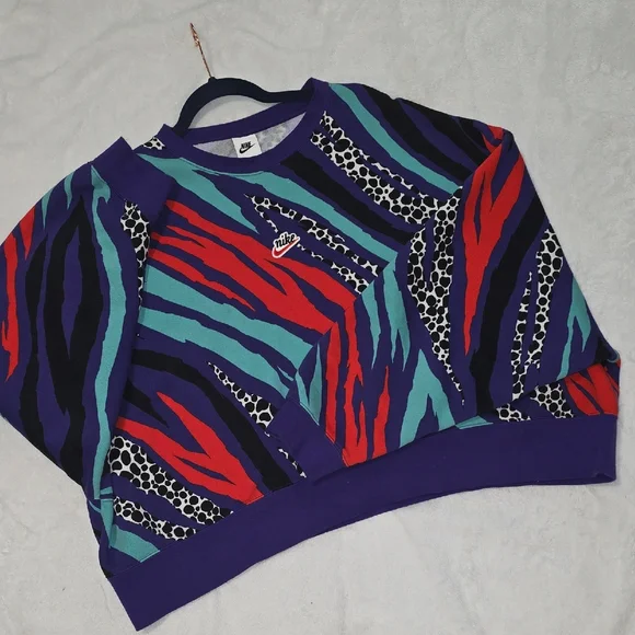 Nike Multicolor Animal Print Sweatshirt - Picture 3 of 3